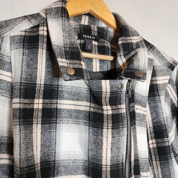 Torrid wool-blend FLANNEL MOTO JACKET - Picture 6 of 16